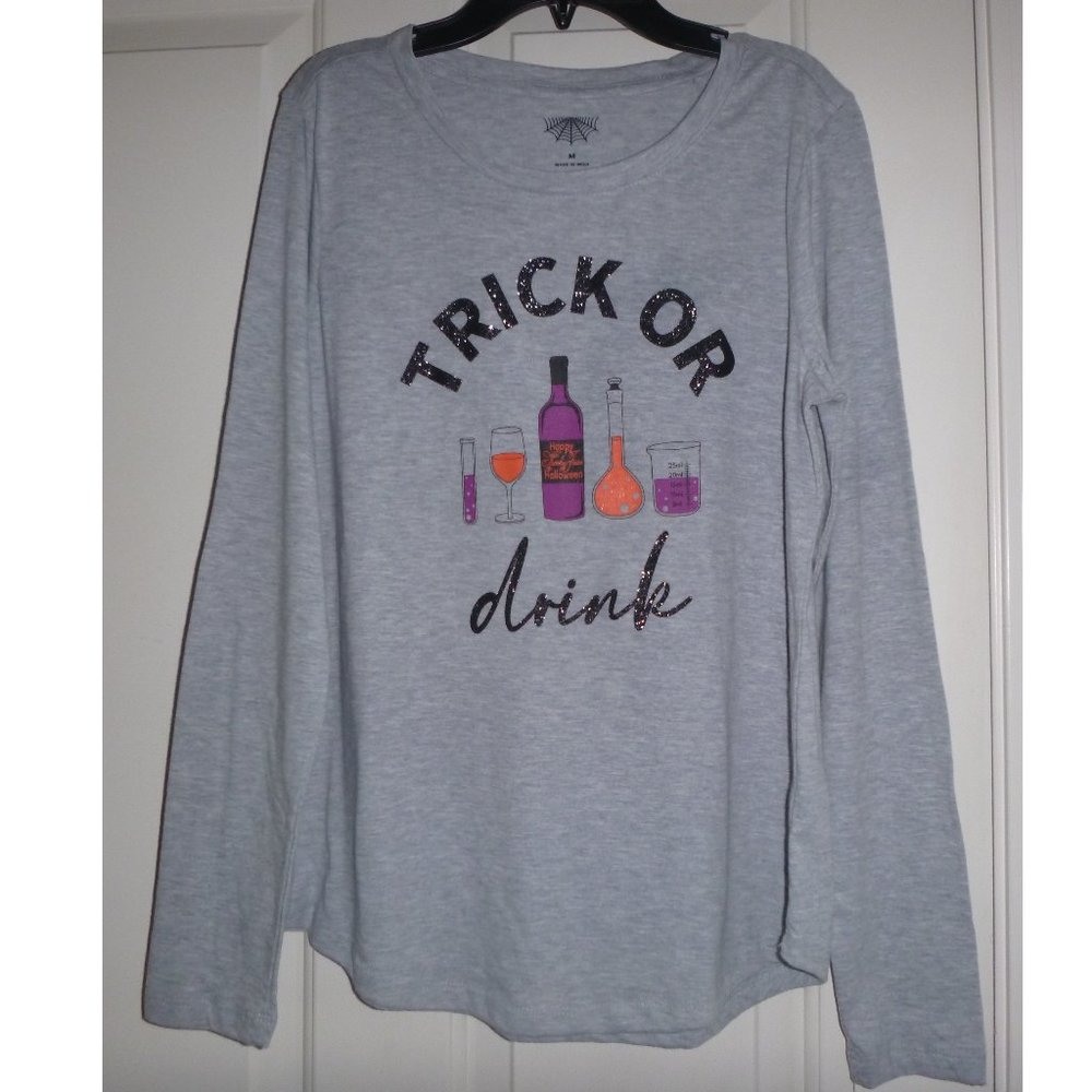 Womens "Trick or DRINK" Halloween T-shirt Size Small Med Wine Potions NWT